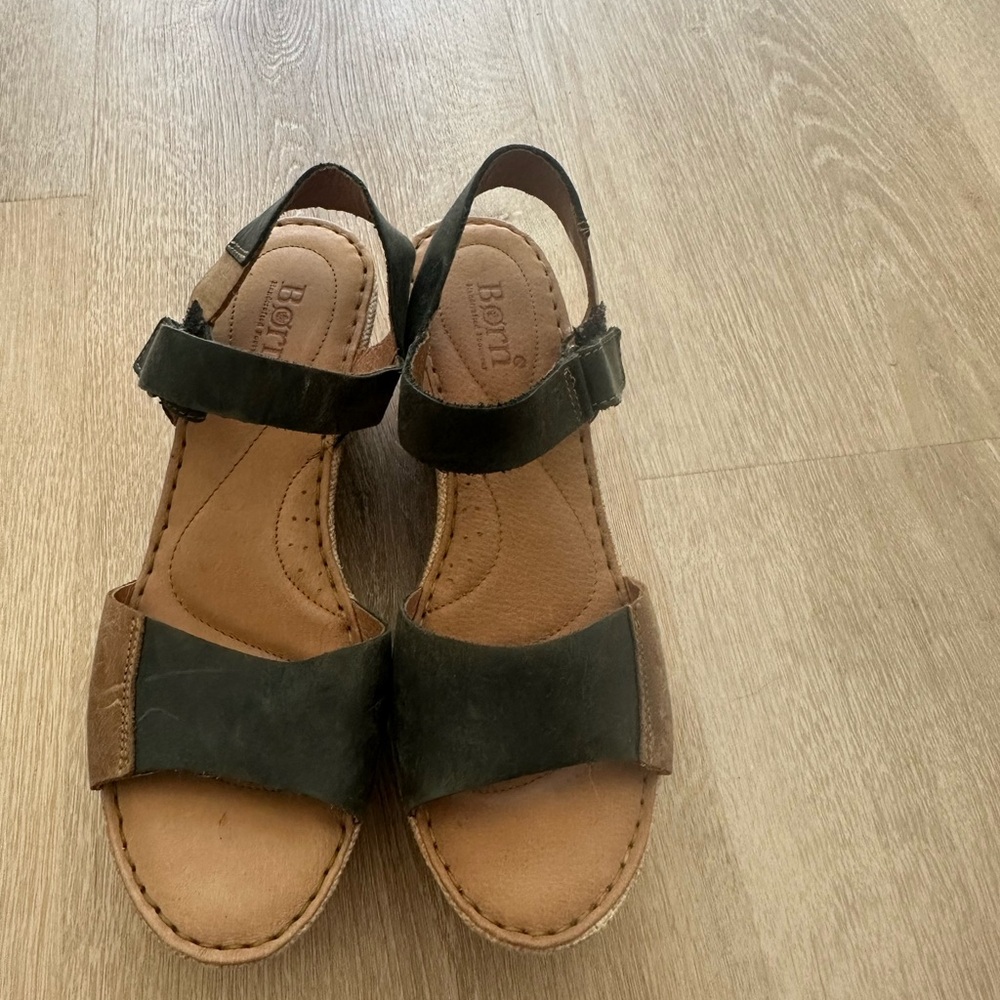 Born black and Tan Sandals